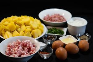 agricoltori prima colazione con prosciutto uova e fritte patate foto