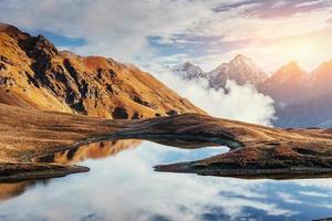 il pittoresco paesaggio di montagna. svaneti superiore, georg foto