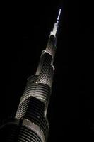 dubai, 2022 - burj khalifa a notte foto