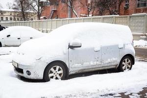 macchina neve fango foto