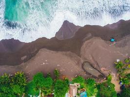 fotografia aerea della spiaggia foto