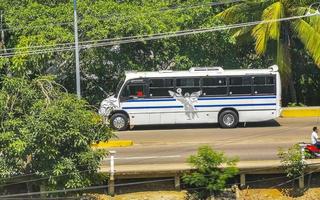 puerto escondido oaxaca Messico 2022 vario colorato autobus autobus nel puerto escondido Messico. foto