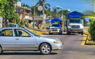 puerto escondido oaxaca Messico 2022 messicano camion carico trasportatore consegna macchine nel puerto escondido Messico. foto