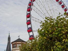 dusseldorf a il Reno fiume foto