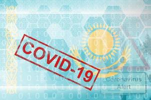 Kazakistan bandiera e futuristico digitale astratto composizione con covid-19 francobollo. coronavirus scoppio concetto foto
