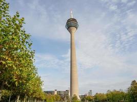 dusseldorf a il Reno fiume foto