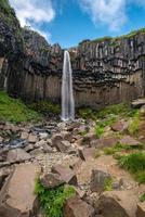 cascata di svartifoss, parco nazionale di skaftafell, islanda