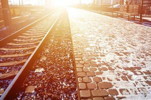 vuoto ferrovia stazione piattaforma foto