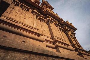 tanjore grande tempio o brihadeshwara tempio era costruito di re raja raja colano nel grazie, tamil nadu. esso è il molto il più antico e il più alto tempio nel India. Questo tempio elencati nel unesco eredità luogo foto