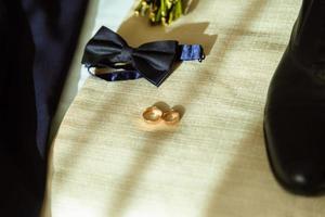il quello dello sposo commissioni, giacca e orologio foto