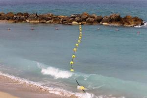 canapa corda con boe su il città spiaggia foto