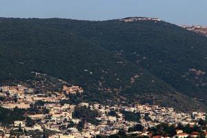 paesaggio nel un' piccolo cittadina nel settentrionale Israele. foto