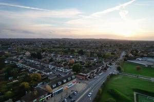 migliore aereo Visualizza di luton città di Inghilterra dopo tramonto foto