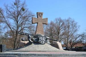 poltava. Ucraina - Maggio 4, 2022 il monumento per il ucraino cosacchi, chi morto nel il poltava foto