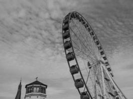 dusseldorf a il Reno fiume foto