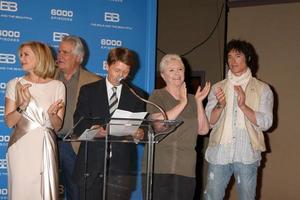 los angeles, feb 7 - John mccook, katherine kelly lang, bradley campana, susan flanella, ronn muschio a il 6000th mostrare celebrazione a il grassetto e il bellissimo a cbs televisione città su febbraio 7, 2011 nel los angeles, circa foto