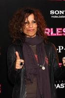 los angeles, nov 15 - linda perry arriva a il burlesque la prima a grauman S Cinese Teatro su novembre 15, 2010 nel los angeles, circa foto