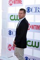 los angeles, luglio 29 - Chris o donnell arriva a il cb, cmq, e orario dello spettacolo 2012 estate tca festa a beverly hilton Hotel adiacente parcheggio lotto su luglio 29, 2012 nel beverly colline, circa foto