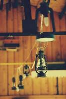 lampade in rustico restaurato foto