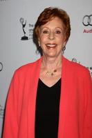 los angeles, luglio 22 - carol burnett arriva a un sera con carol burnett a il accademia di televisione arti e scienze su luglio 22, 2013 nel no hollywood, circa foto