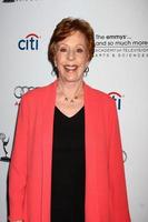 los angeles, luglio 22 - carol burnett arriva a un sera con carol burnett a il accademia di televisione arti e scienze su luglio 22, 2013 nel no hollywood, circa foto