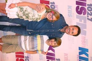 los angeles, Maggio 11 - Chris Harrison, il suo bambini assistere il 2013 wango tango concerto prodotta di kiis-fm a il casa deposito centro su Maggio 11, 2013 nel carson, circa foto