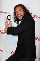 las Las Vegas, mar 31 - jason momoa nel il cinemacon convenzione premi gala stampa camera a Cesare S palazzo su marzo 31, 2010 nel las Las Vegas, nv foto