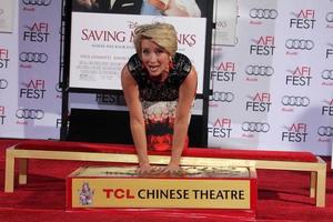 los angeles, nov 7 - emma Thompson a il emma Thompson mano e orma cerimonia a tcl Cinese Teatro su novembre 7, 2013 nel los angeles, circa foto