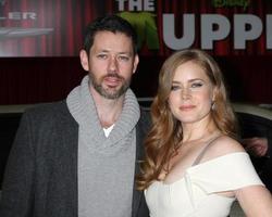 los angeles, nov 12 - amy adams arrivo a il muppet mondo prima a EL capitano Teatro su novembre 12, 2011 nel los angeles, circa foto