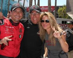 los angeles, feb 18 - raul mendez e padre, kate del castillo a il toyota mille dollari prix professionista celeb gara a il toyota mille dollari prix ippodromo su aprile 18, 2015 nel lungo spiaggia, circa foto