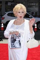 los angeles, apr 10 - Diana darren arriva a il tre tirapiedi prima a grauman Cinese Teatro su aprile 10, 2012 nel los angeles, circa foto