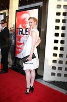 los angeles, Maggio 30 - Deborah ann woll- arriva a il vero sangue 5 ° stagione prima a cinematografo cupola Teatro su Maggio 30, 2012 nel los angeles, circa foto