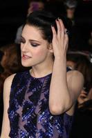 los angeles, nov 14 - kristen stewart arriva a il crepuscolo - rottura alba parte 1 mondo prima a nokia Teatro a la vivere su novembre 14, 2011 nel los angeles, circa foto