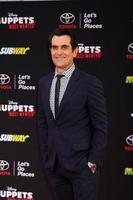 los angeles, mar 11 - ty burrell a il muppet maggior parte ricercato , los angeles prima a il EL capitano Teatro su marzo 11, 2014 nel los angeles, circa foto