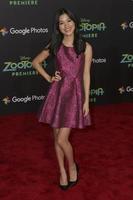 los angeles, 17 febbraio - tiffany espensen alla premiere di zootopia al teatro el capitan il 17 febbraio 2016 a los angeles, ca foto