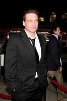 Holt McCallany in arrivo a il mondo prima di americano identità a il samuel goldwyn Teatro a il accademia di movimento immagine arti e scienze nel beverly collina, circa su marzo 25, 2009 foto