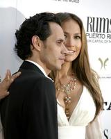 los angeles, ott 23 - jennifer lopez, marce Anthony arriva a il 2010 giostra di speranza palla a beverly hilton Hotel su ottobre 23, 2010 nel beverly colline, circa foto