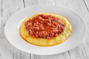 polenta bolognese foto