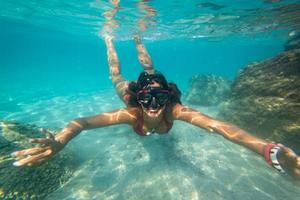 ragazza lo snorkeling Visualizza foto