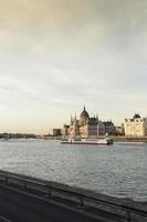 Visualizza a Danubio fiume nel budapest, Ungheria foto