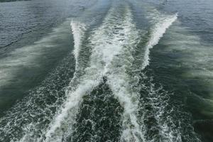 orma su il mare acqua a partire dal il nave. foto