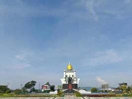 tugu giri Menang, ovest Lombok è progettato come un' turista attrarre icona di il Locale governo. foto