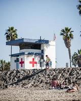 persone non identificate in spiaggia a san diego, usa foto