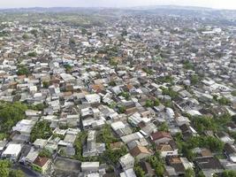 aereo Visualizza di rurale città scena nel semarang Indonesia. foto