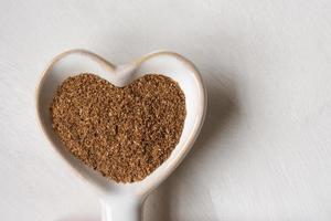 garam masala nel un' cuore forma foto