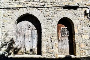 porta su un vecchio Chiesa foto