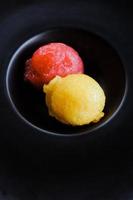 Mango e fragola sorbetto foto