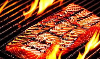 grigliato salmone. salutare cibo al forno salmone. caldo pesce piatto. foto