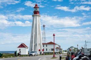 rimouski, Canada - agosto 9, 2015-vista di il pointe au pere faro nel il gaspésie penisola durante un' soleggiato giorno. foto