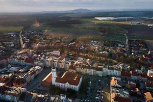 paesaggio urbano di piccolo europeo cittadina, aereo Visualizza foto